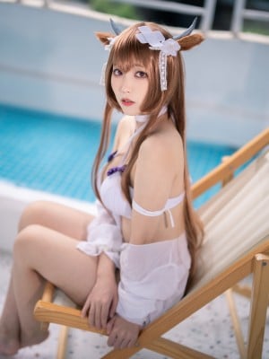Wang Zhizi - Baju Renang Karenye
