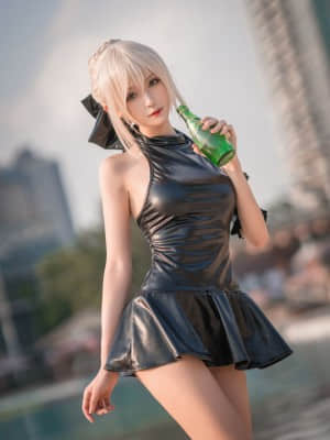 Koleksi Cosplay Sabre hanyalah pernyataan pendek & futuaner