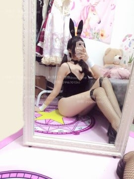 [Cao Xiao Khanh] Bunny Girl memiliki kaus kaki