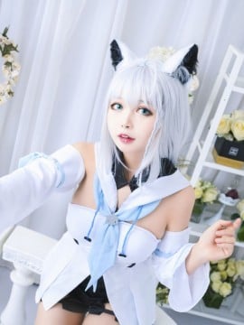 [Black Cat Ovo] Meniup salju di atas putih