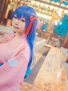 "Nasib menginap di malam hari" Maki Sakura Yui C O S P L A Y