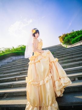 "Adikku" Pembaruan kelima gaun pengantin kaca c o s p l a y