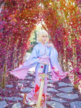 "Nasib tetap di malam hari" Sabre Sunny. ~ My King Kimono Picture Tahun Baru
