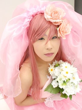 Gaun pengantin "biji gundam" lux krishna lux