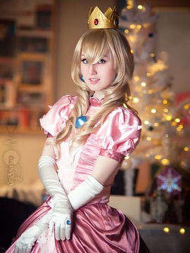 "Super Mario" Putri Brigitte C O S P L A Y