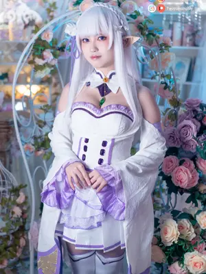 Twoyun-Emilia