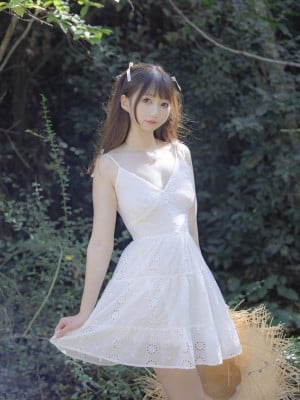 [Nagisa Monster Meow] Rok putih