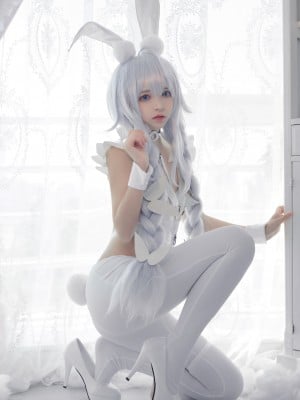 Mèo điên - độc ác