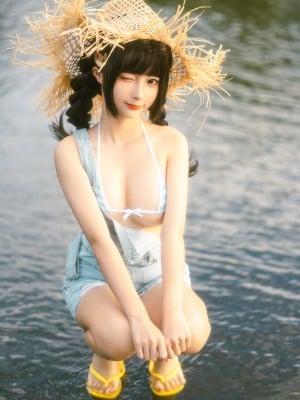 Chunmomo - vận động viên bơi lội nước đồng quê