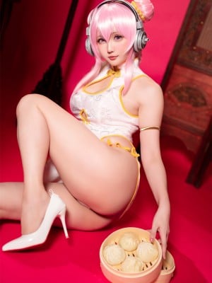 Bintang: Chichi - Super Sony Cheongsam