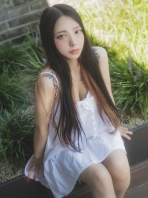 Pure Media Vol.196 Yeon Hwa (Softening)
