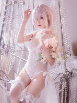 Brigade v Maxiu Wedding Dress