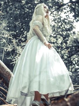 "Alice in Wonderland" Ratu Putih C O S P L A Y