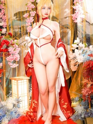 Kaya Huang - HMS vinh quang
