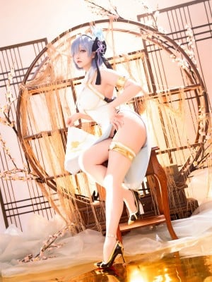 Bintang: Chichi - rem cheongsam kecil