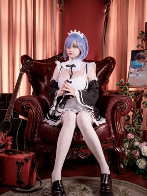 A Xuexue - Rem Maid
