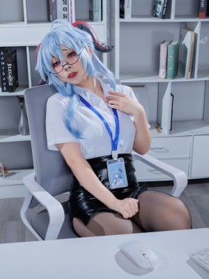 Walnut Cat Kurumineko - Ganyu OL