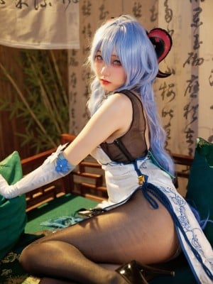 Snow Snow Duck - Ganyu Blue and White Porcelain Cheongsam [50p -199MB]