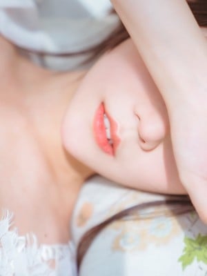 Vanilla Meow lulu số 005 cô gái trong phòng kính