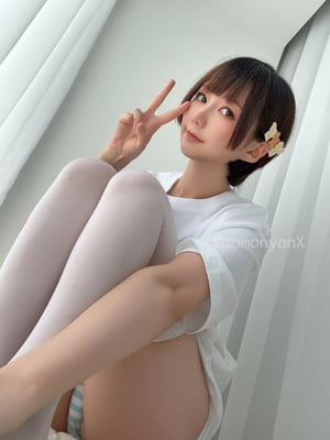 [Momonyan (Hara Mono Meow)] Saya bermain game