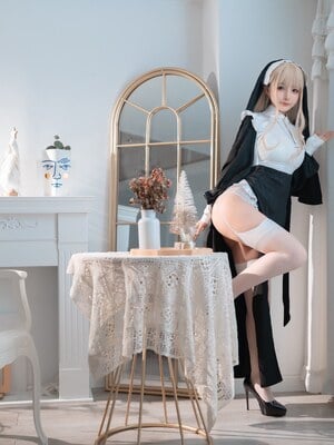 Ningning, Shujing - biarawati