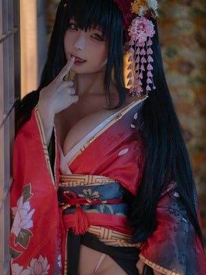 Momo Bodoh – Kuang San Kimono karena
