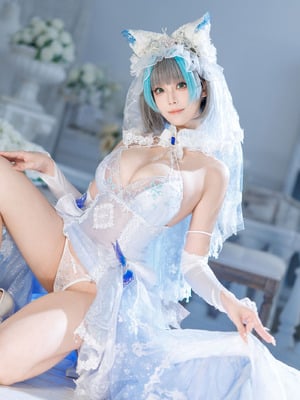 Bulu Kucing Madu - Pernikahan Bunga Azur Lane Cheshire