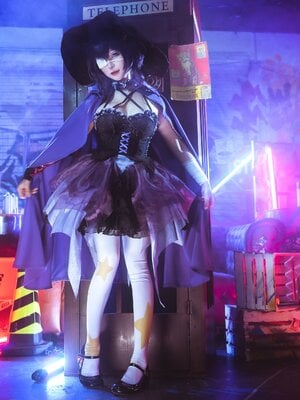 Momo Bodoh – Enam bunga pemimpin