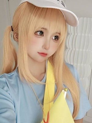 Silly Momo - Trombosit + Guru Huang Man + Luo Tianyi + Spy Play House Selfie