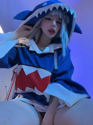 Puding Desu cosplay Giant Gura – Hololive